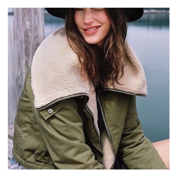 UNIF Jackets & Blazers - ℂℝ𝕆ℙℙ𝔼𝔻 𝕌ℕ𝕀𝔽 x UO Sherpa Army Green Jacket🧥